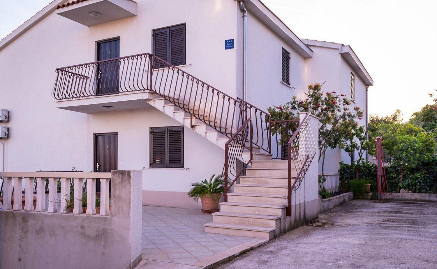 Apartments Brane - 100M From The Beach トロギール エクステリア 写真