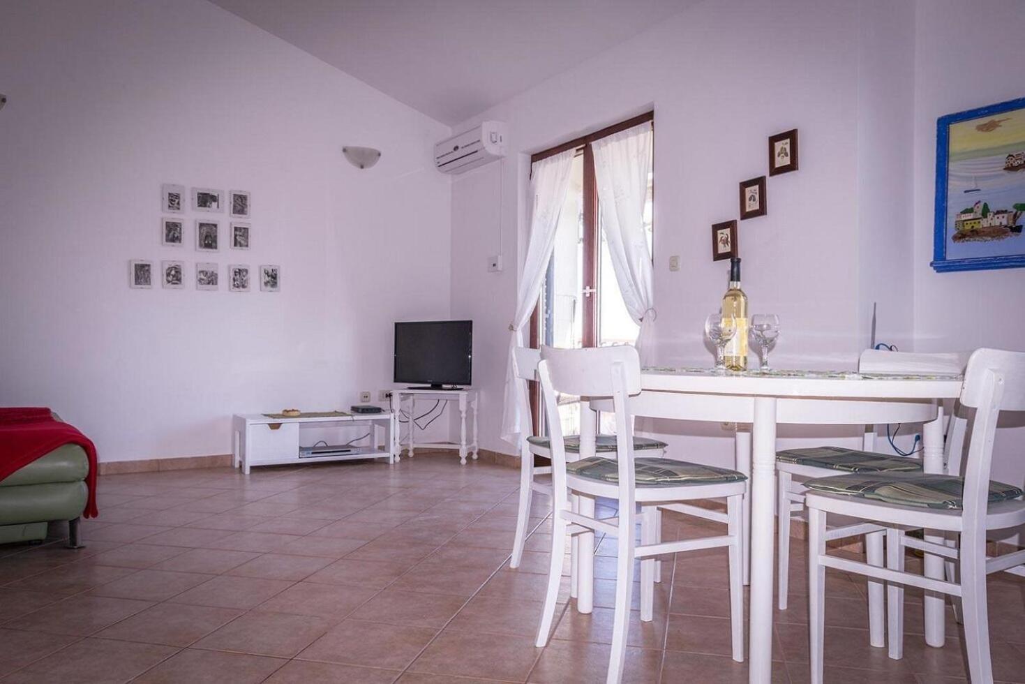 Apartments Brane - 100M From The Beach トロギール エクステリア 写真